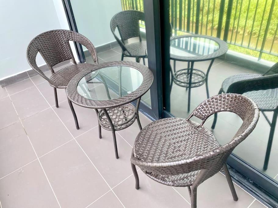 The Podium-3r2b-free 2 Parking-12 Pax-d321 Kuching