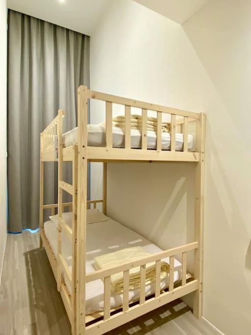 The Podium-3r2b-free 2 Parking-12 Pax-d321 Apartment Kuching