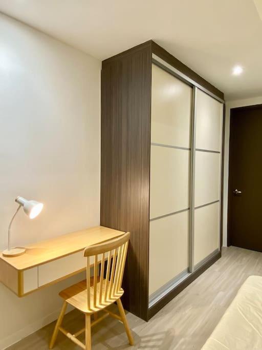 The Podium-3r2b-free 2 Parking-12 Pax-d321 Apartment Kuching